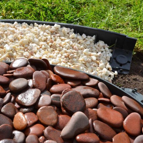 Fekete színű kerti szegély 0,8 m*60 mm