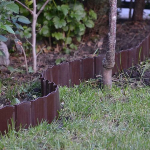 Barna színű kerti szegély 3,14 m*105 mm